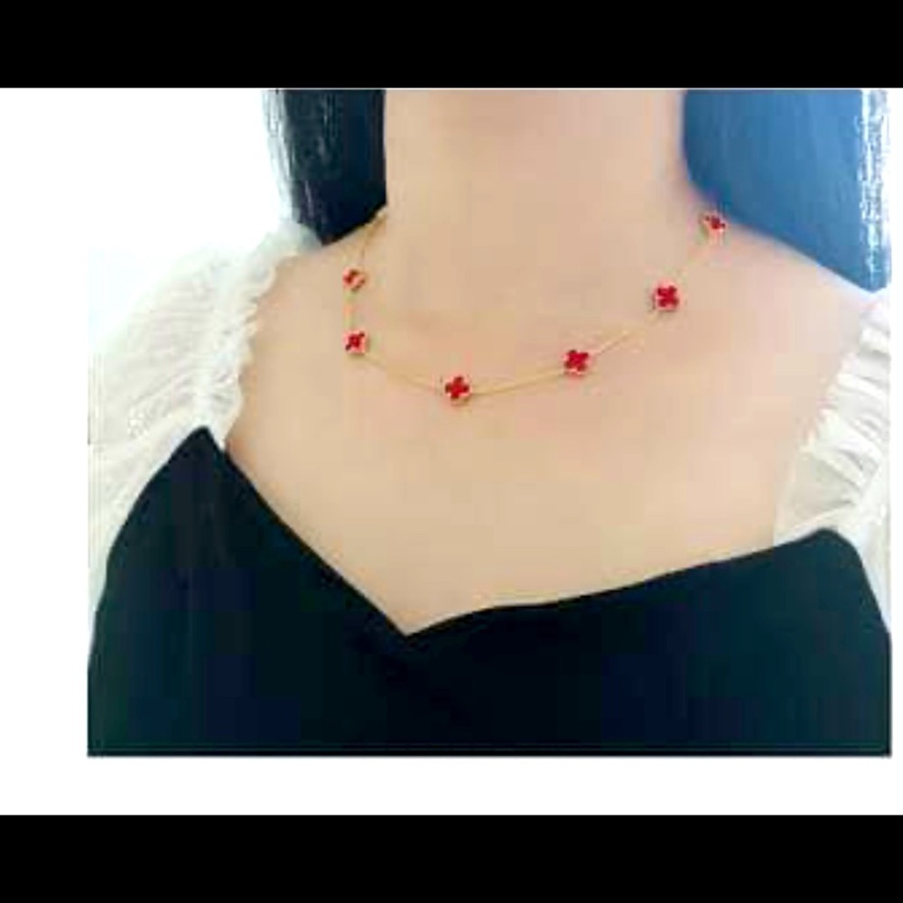 Four leaf clover choker